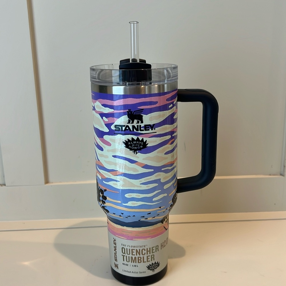 NWT Hazy Horizon 40 oz Stanley Quencher